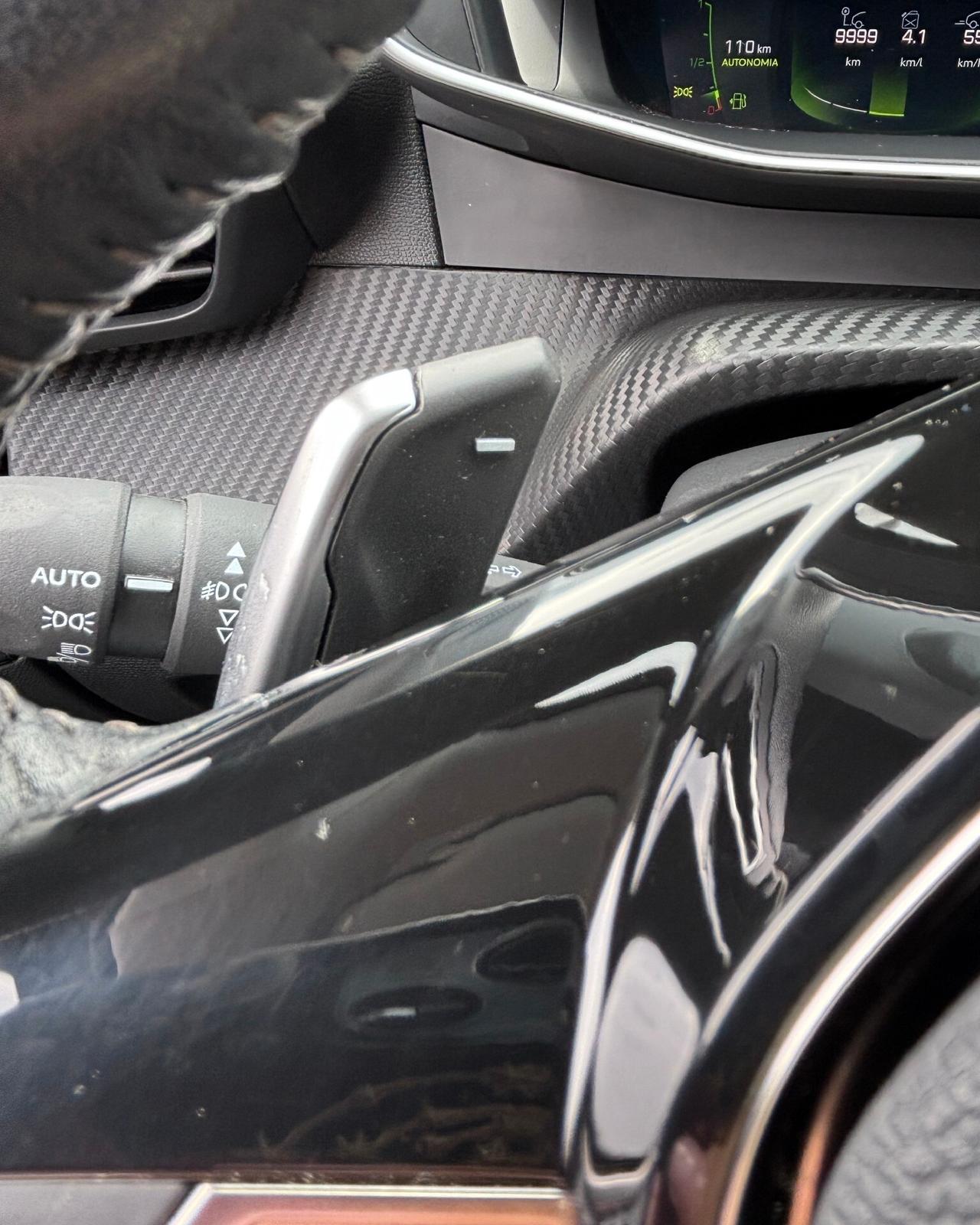 Peugeot 2008 1.2 130HP S&S EAT8 Allure