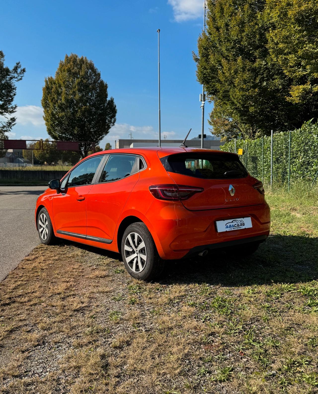 Renault Clio 1.0 SCe 49kw E6 Benz *28.000 km*