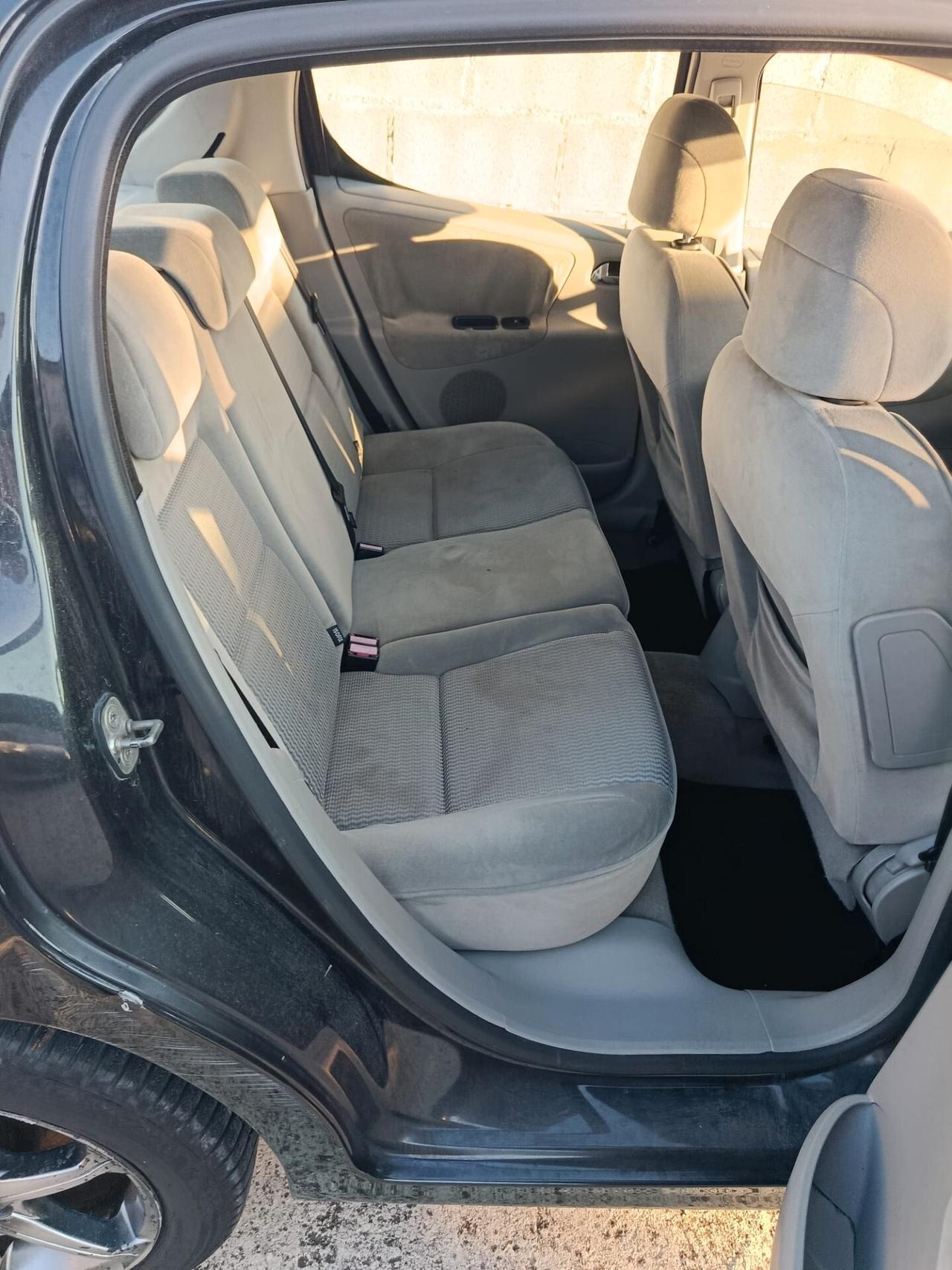 Peugeot 207 1.6 HDi 90CV 5p. XS
