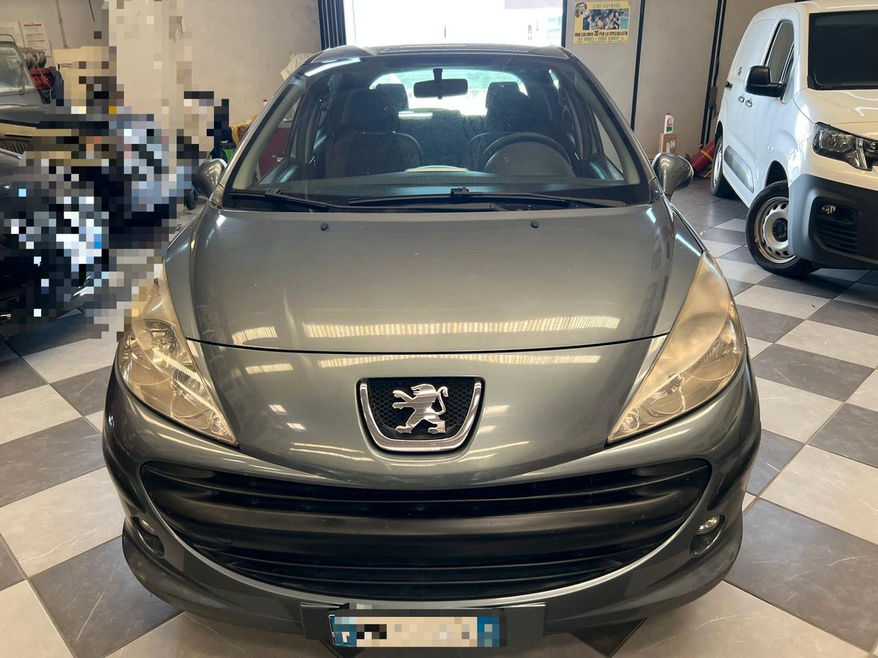 Peugeot 207 1.4 HDi 70CV 5p. ONE Line