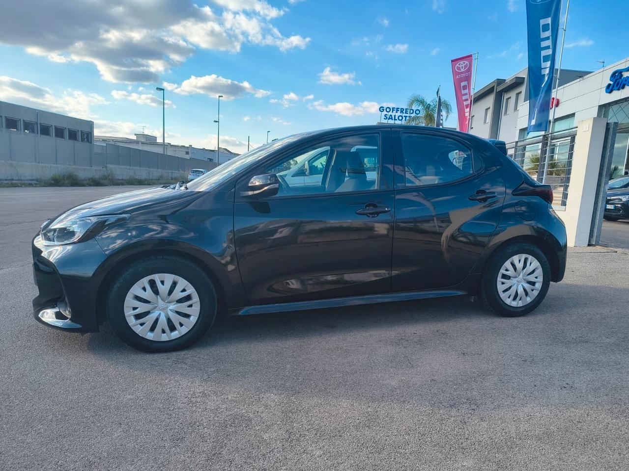 Toyota Yaris 1.5 Hybrid 5 porte Active