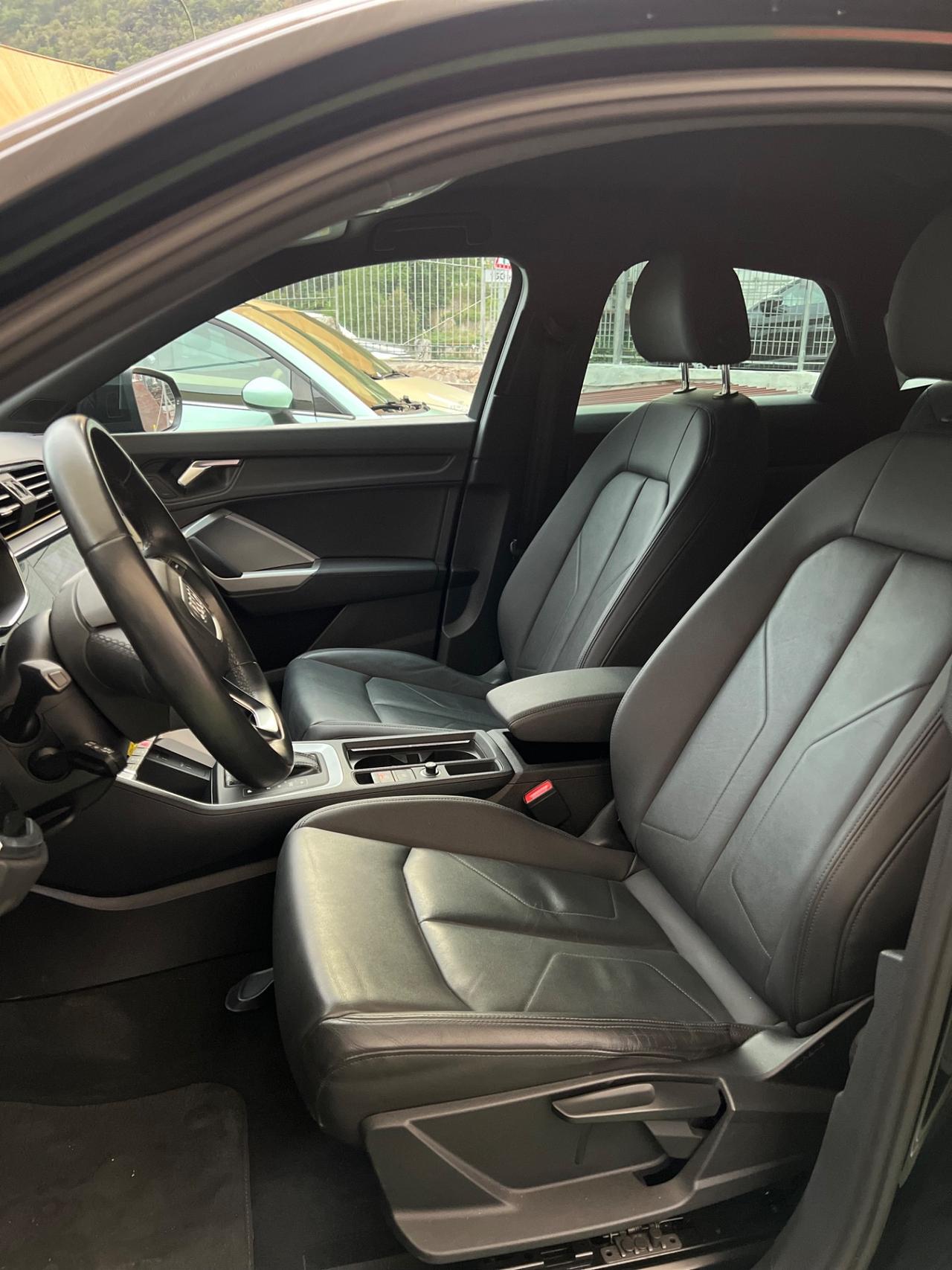 Audi Q3 SPB 35 TDI S-line edition BLACK EDITION