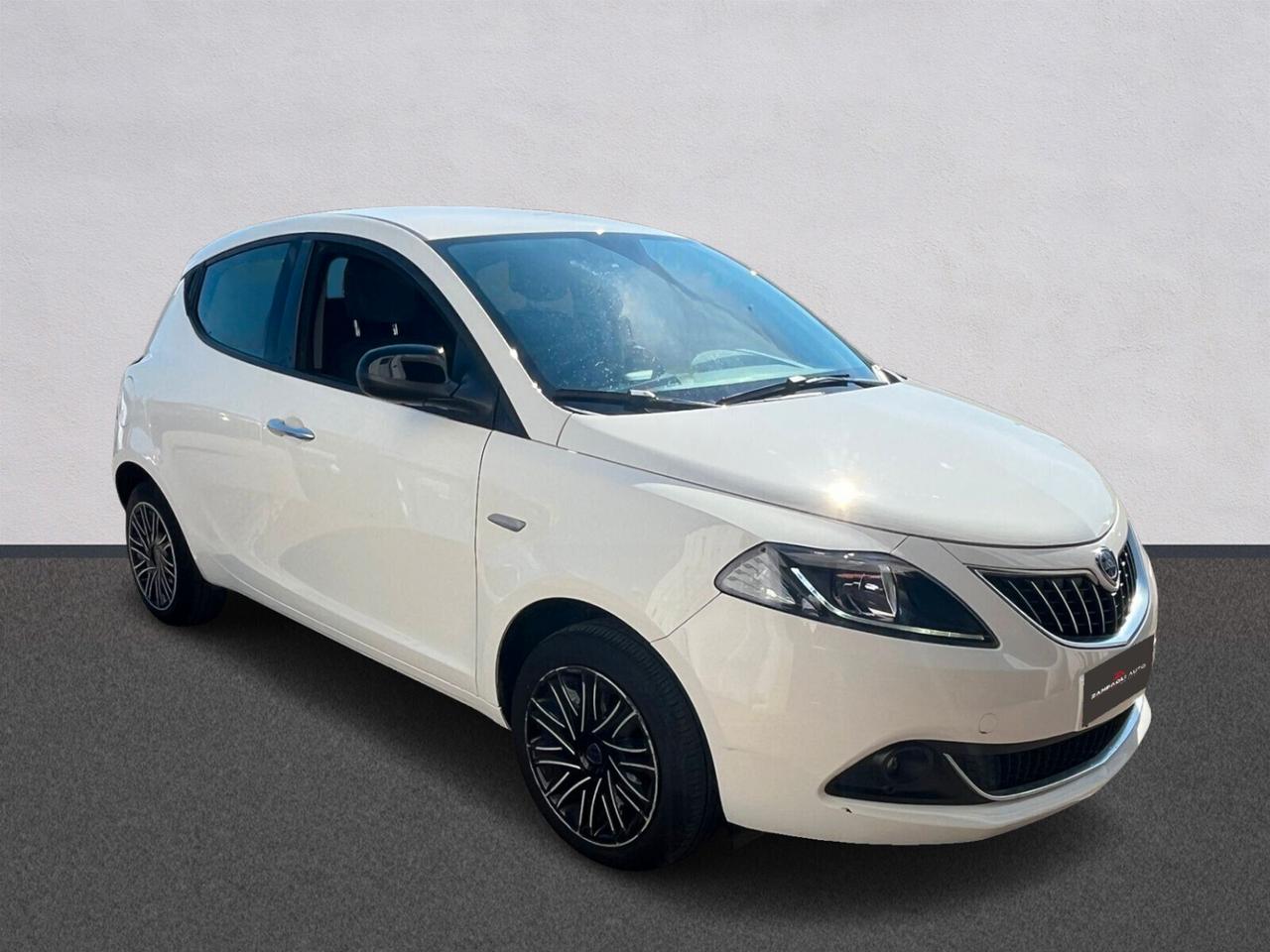 Lancia Ypsilon 1.0 FireFly 5 porte S&S Hybrid Gold Plus