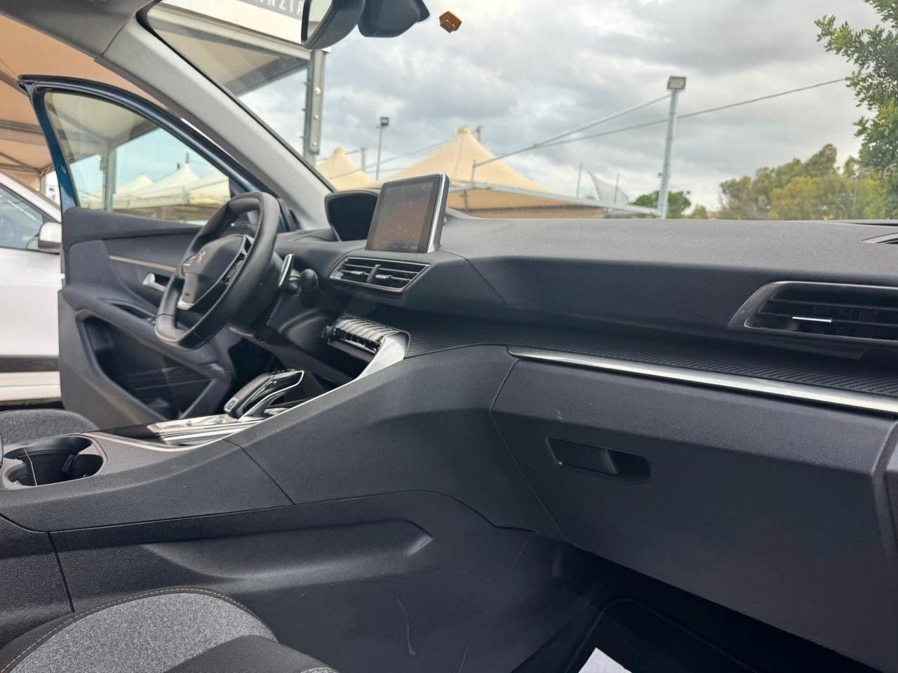 PEUGEOT 3008 1500 HDI 130CV AT8 UNICO PROPRIETARIO