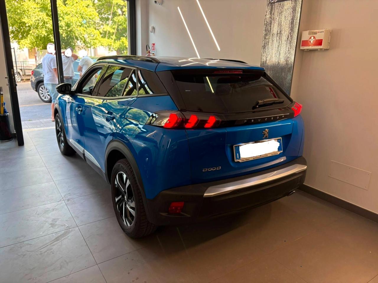 Peugeot 2008 1.5 EAT8 Allure - 2022