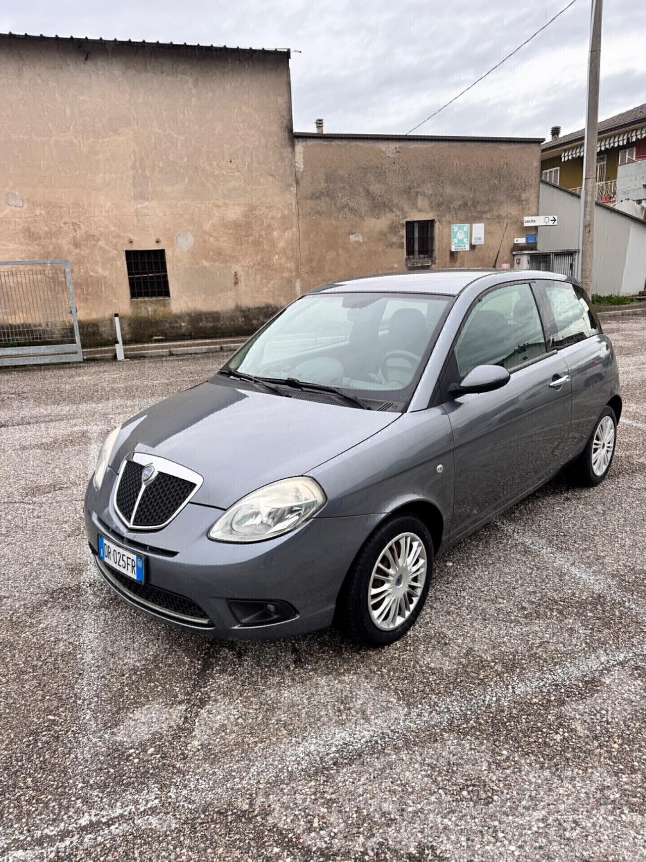 Lancia Ypsilon 1.3 MJT 90 CV
