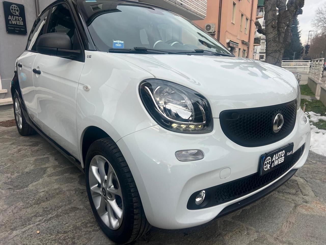 SMART FORFOUR 70 1.0 TWINAMIC PASSION AUTOM. NEOP.