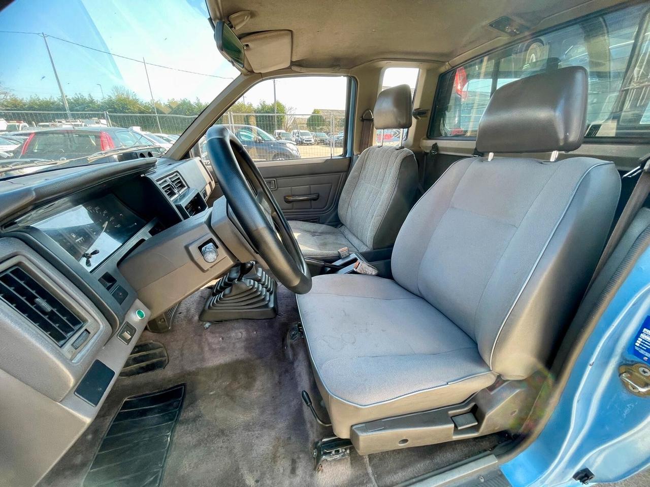 NISSAN KING CAB 2.5 - PICK UP 4 X 4