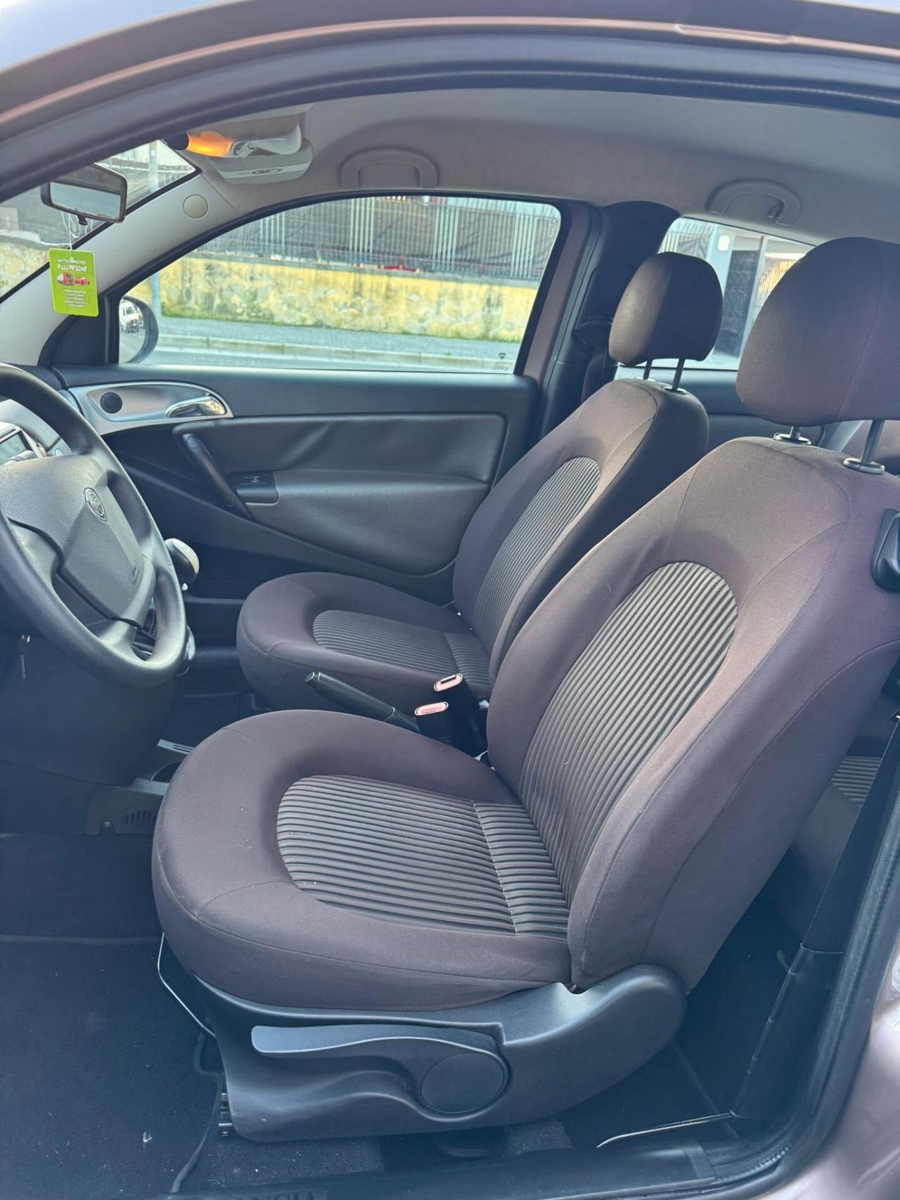 Lancia Ypsilon 1.2 Argento