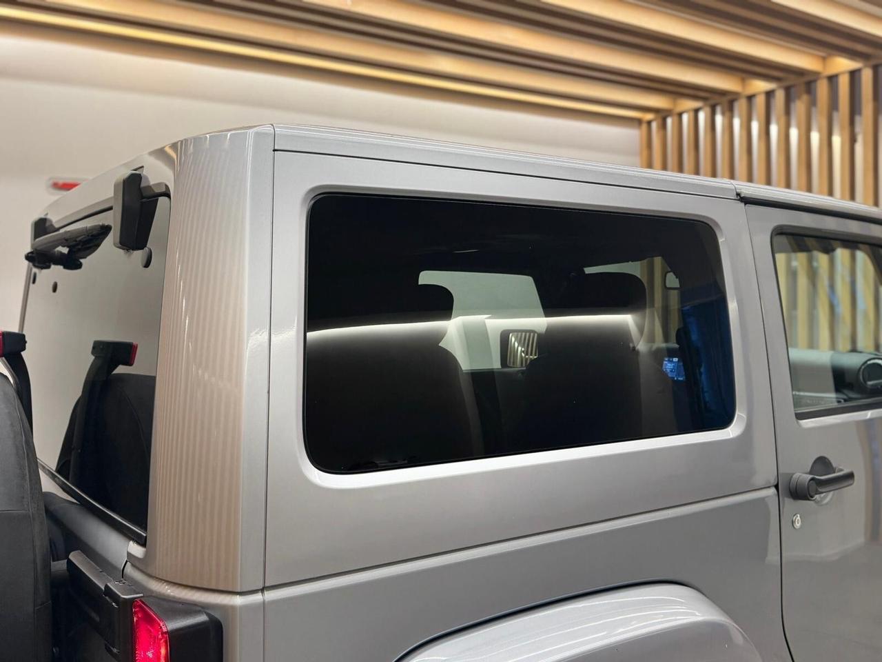 Jeep Wrangler 2.8 CRD SAHARA UNLIMITED PARI AL NUOVO restilyng