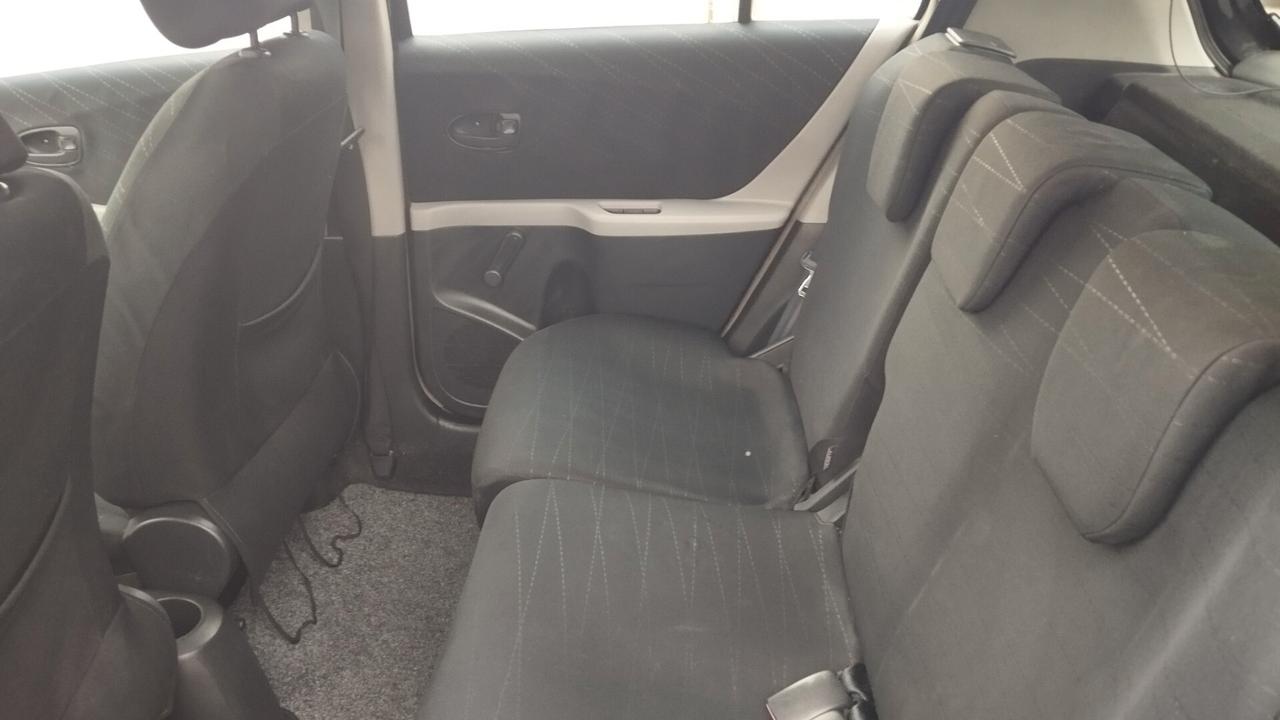 TOYOTA YARIS 1.4 DIESEL-2006