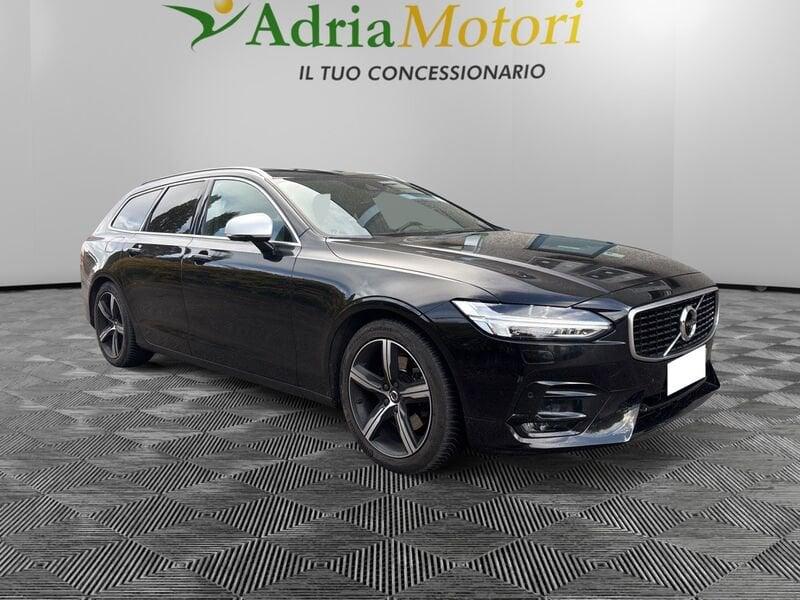 Volvo V90 D4 R-design