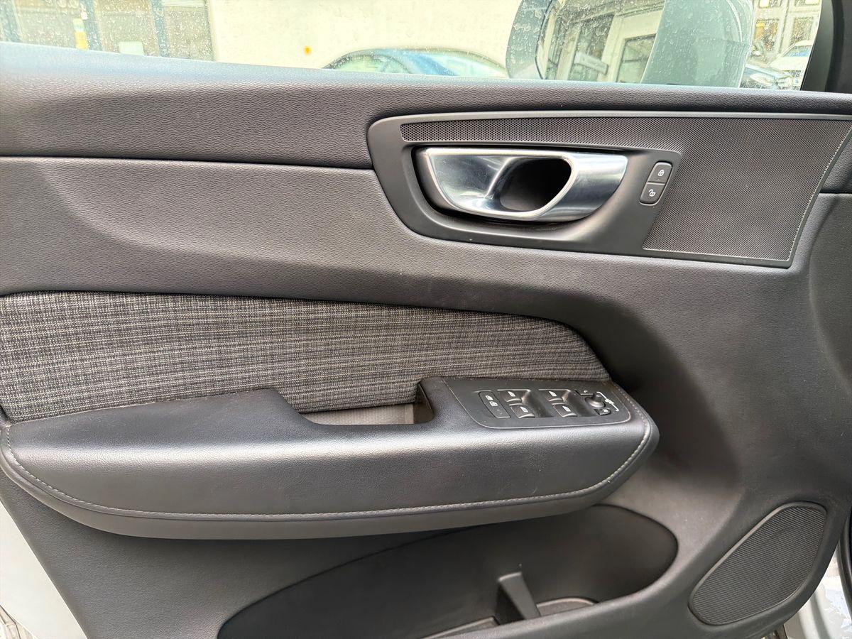 VOLVO XC60 2.0 b4 Core awd auto