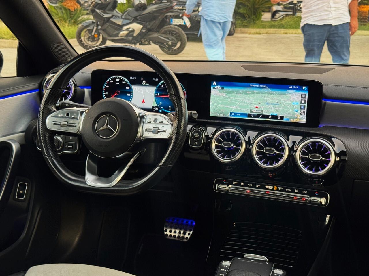 Mercedes-Benz CLA 200 d Coupe Premium AMG TETTO