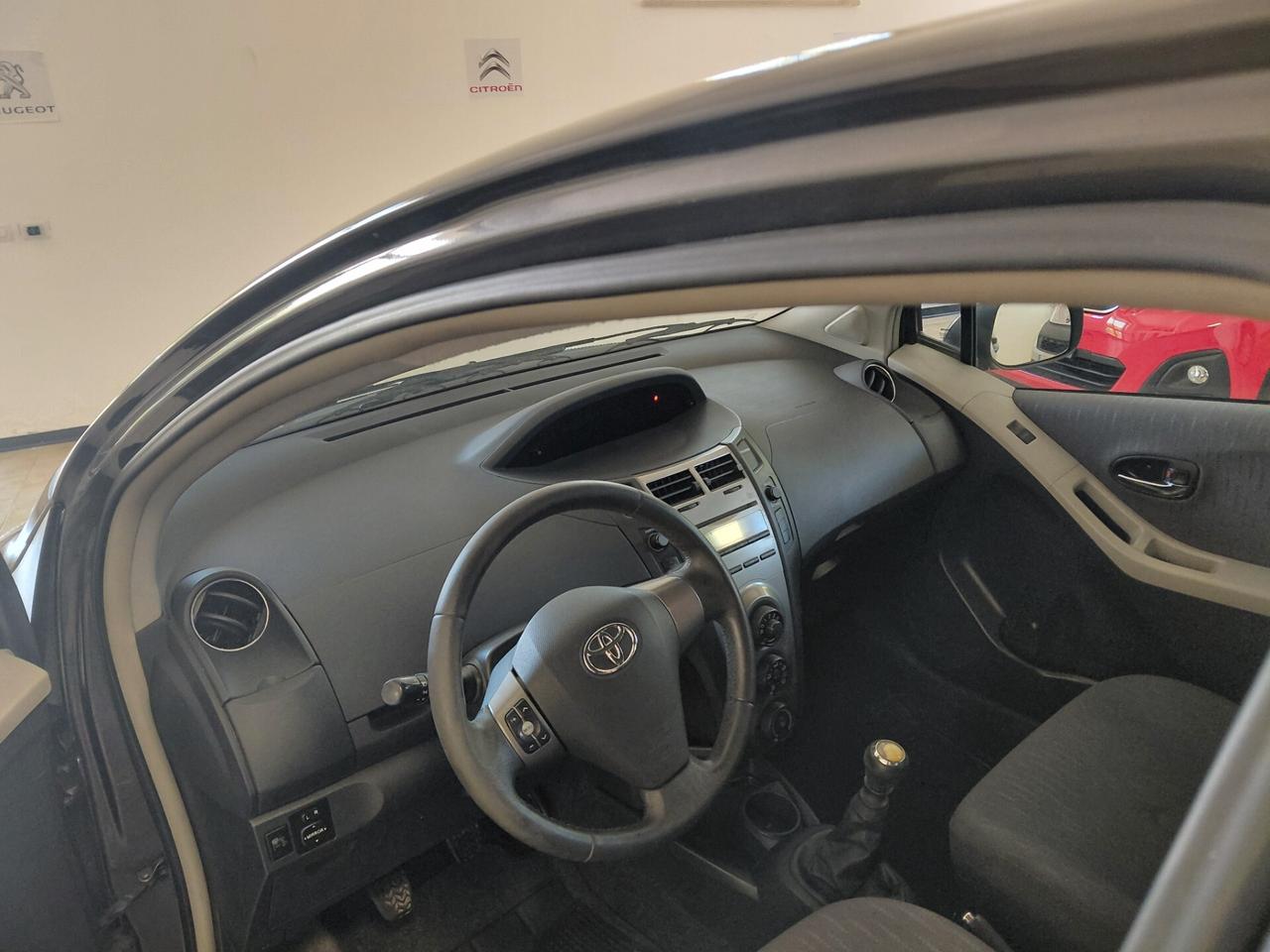 TOYOTA YARIS ANNO 2009 DS 1.4 ADATTA NEOPATENTATI KM 180 MILA