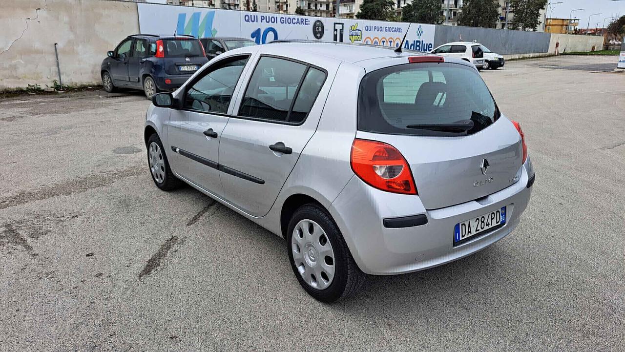Renault Clio 1.5 DCi 70CV Confort