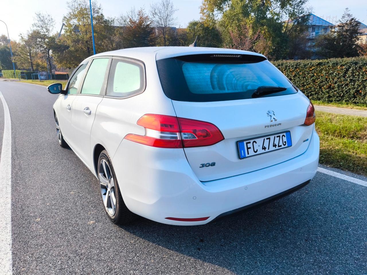 PEUGEOT 308 STATION WAGON 1,6 BLUEHDI-2016- EURO 6B