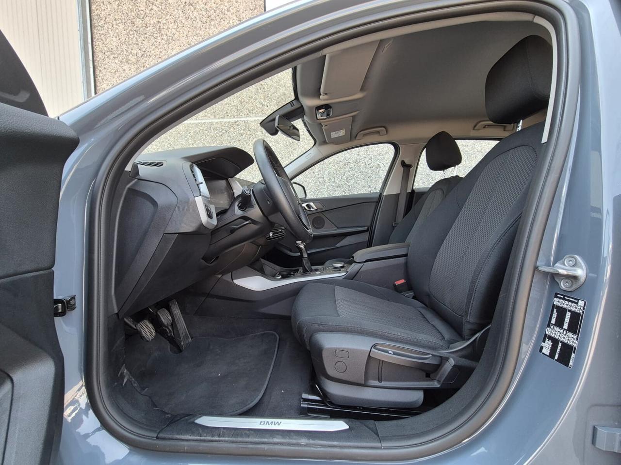 Bmw 118i 5p. Business Advantage