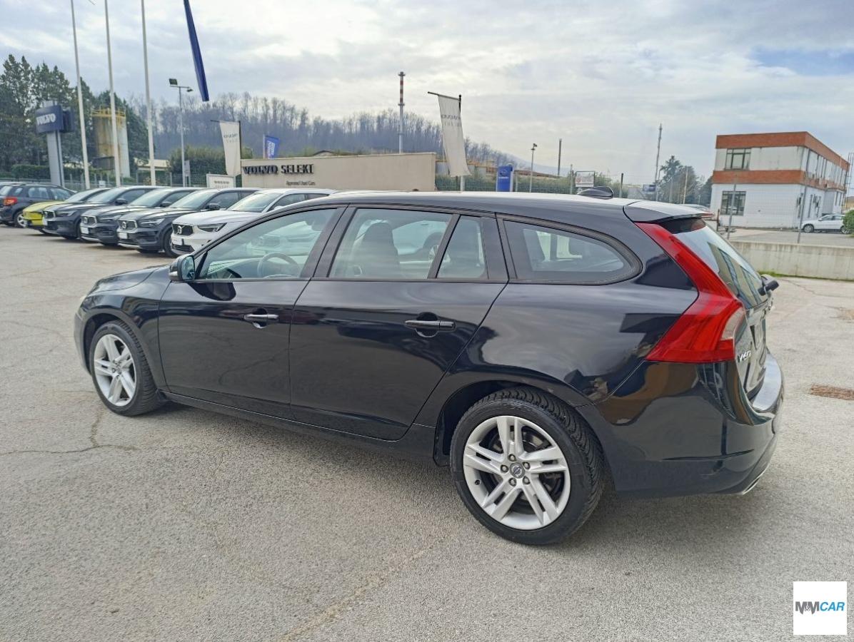 VOLVO - V60 - D4 Business