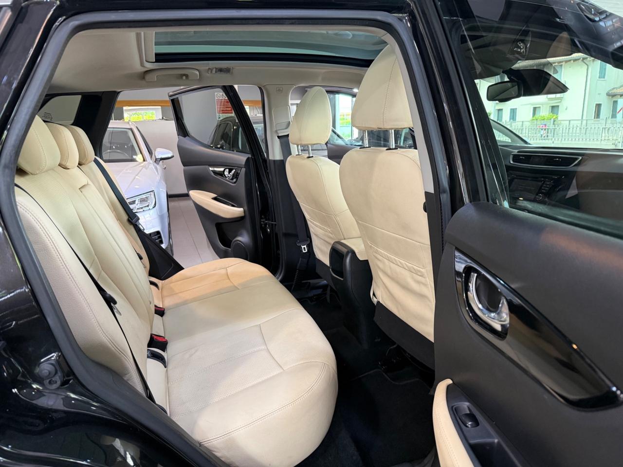 Nissan Qashqai 1.5 dci Tekna 110cv TETTO+CAMERE 360°