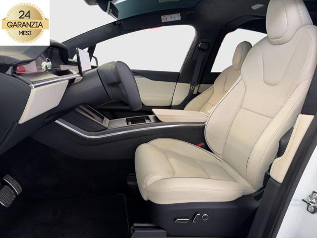 TESLA Model X Plaid trimotor