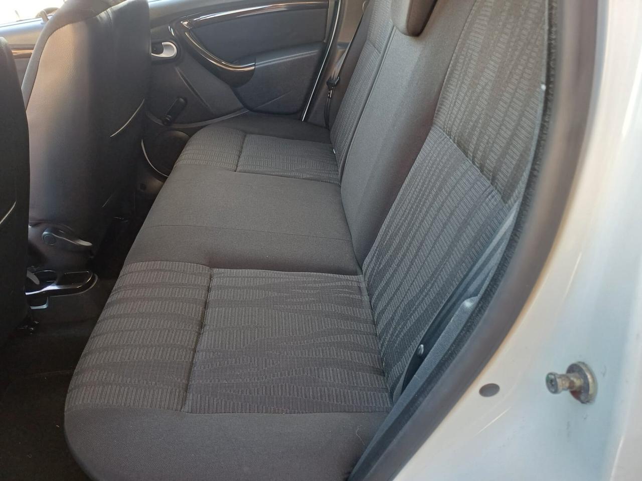 Dacia Duster 1.5 dCi Laureate - 2012