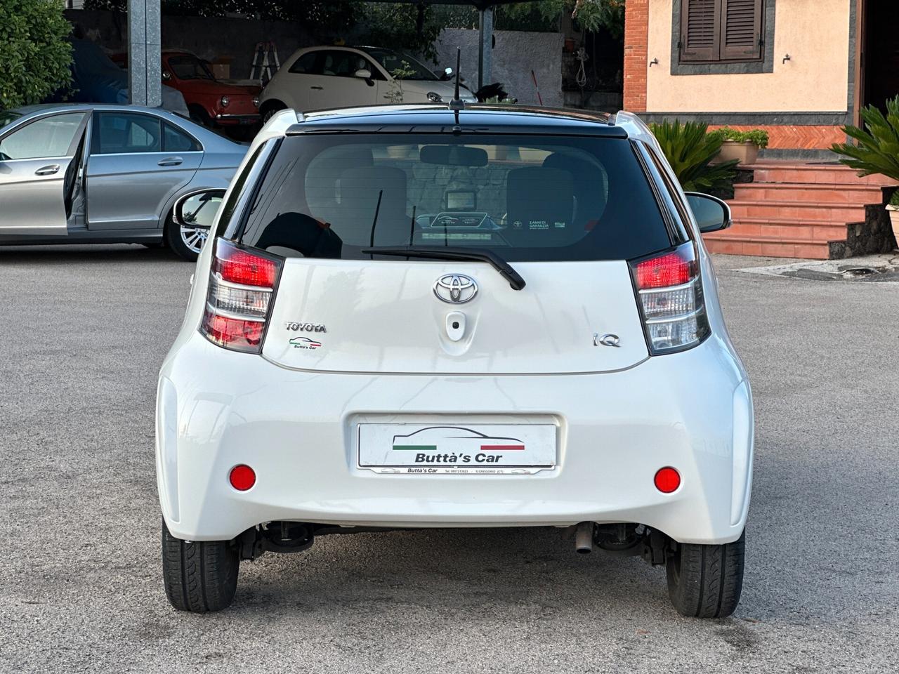 Toyota iQ 1.0 Lounge CVT 2012 Automatica