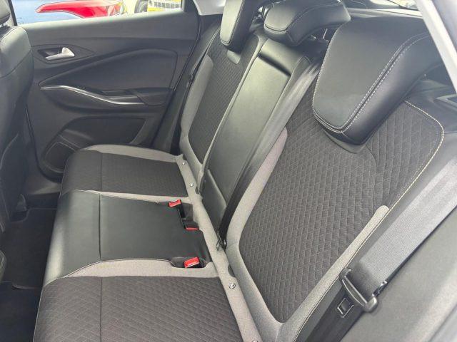 OPEL Grandland X 1.6 Hybrid Plug-in aut. AWD Design Line