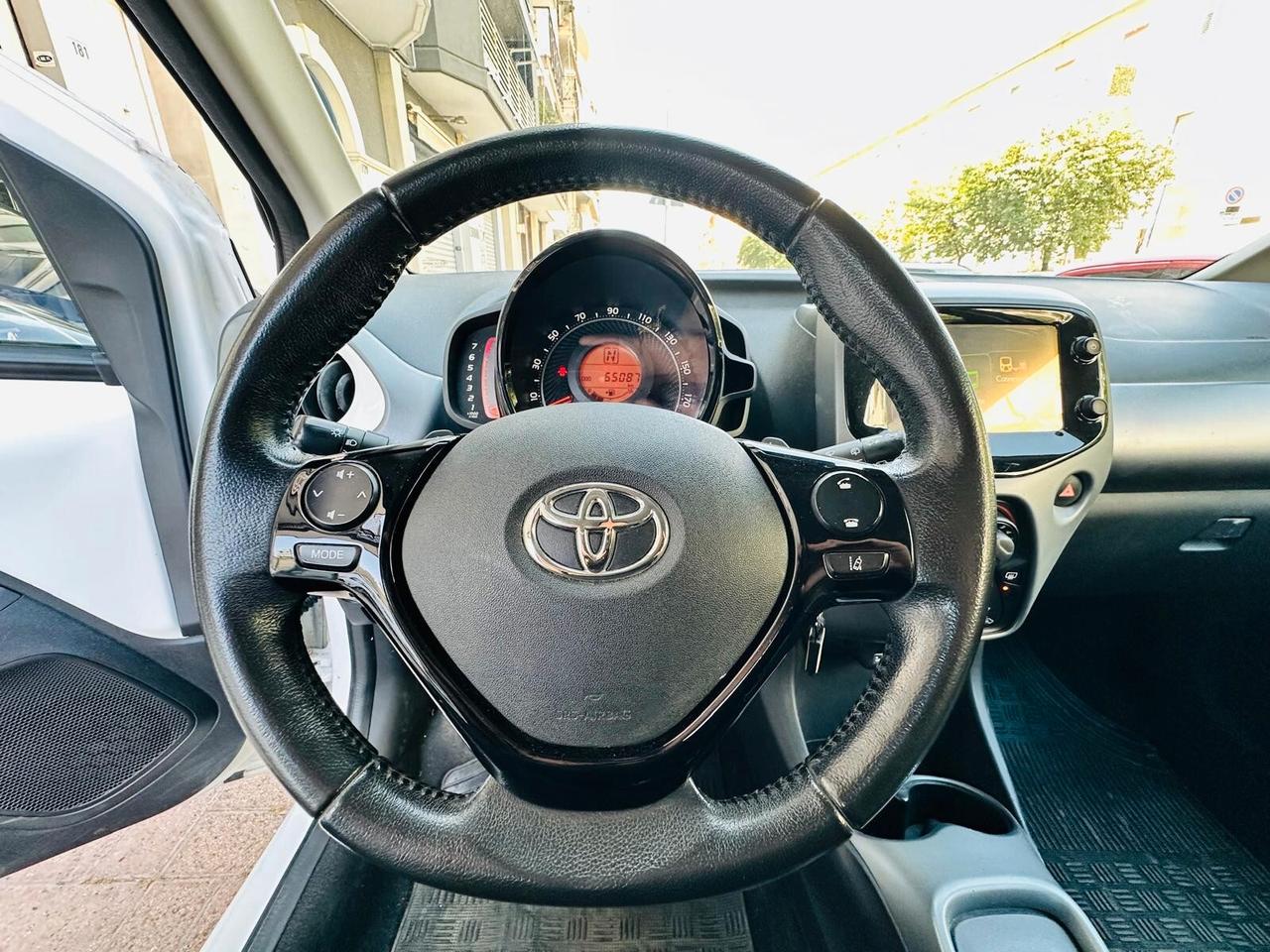 Toyota Aygo 1.0 72 CV 5p CAMBIO AUTOMATICO