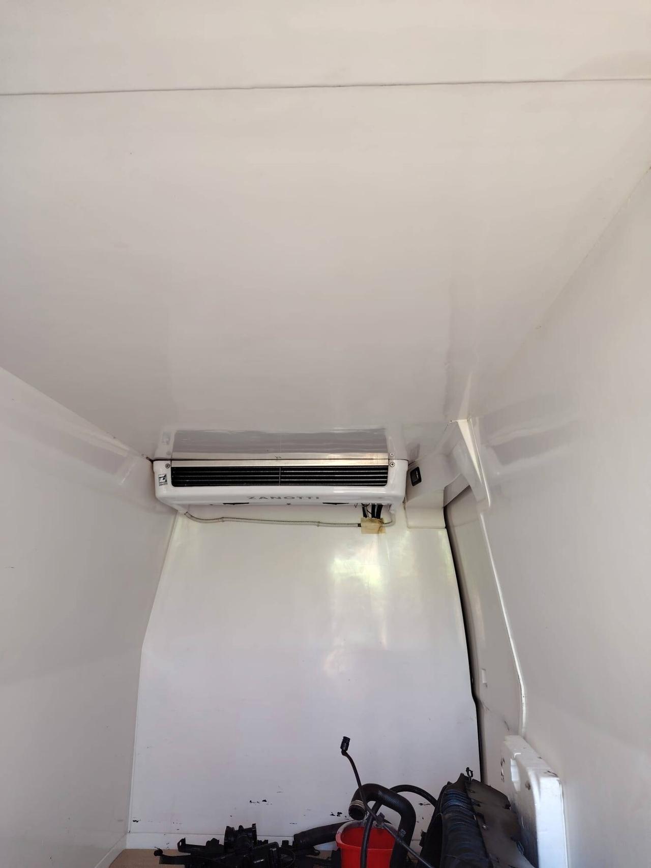 Iveco Frigo 2.3 35-140 anno 2017