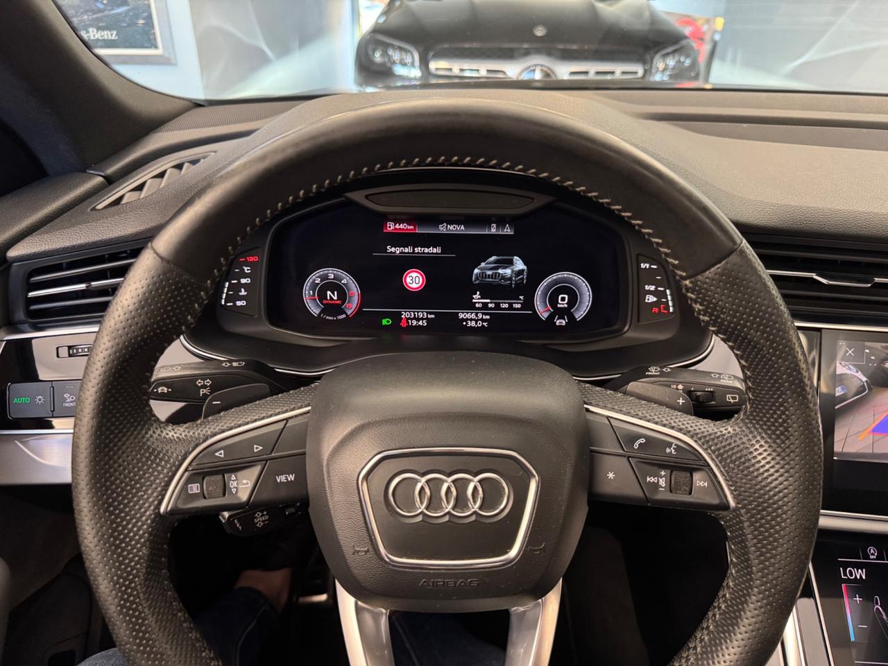 Audi Q8 50 TDI 286 CV auto con problemi al cambio