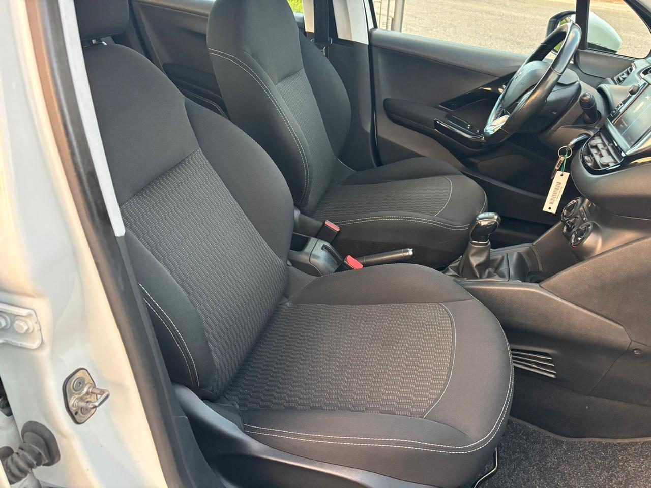 Peugeot 208 PureTech 82 5p. GPL Allure