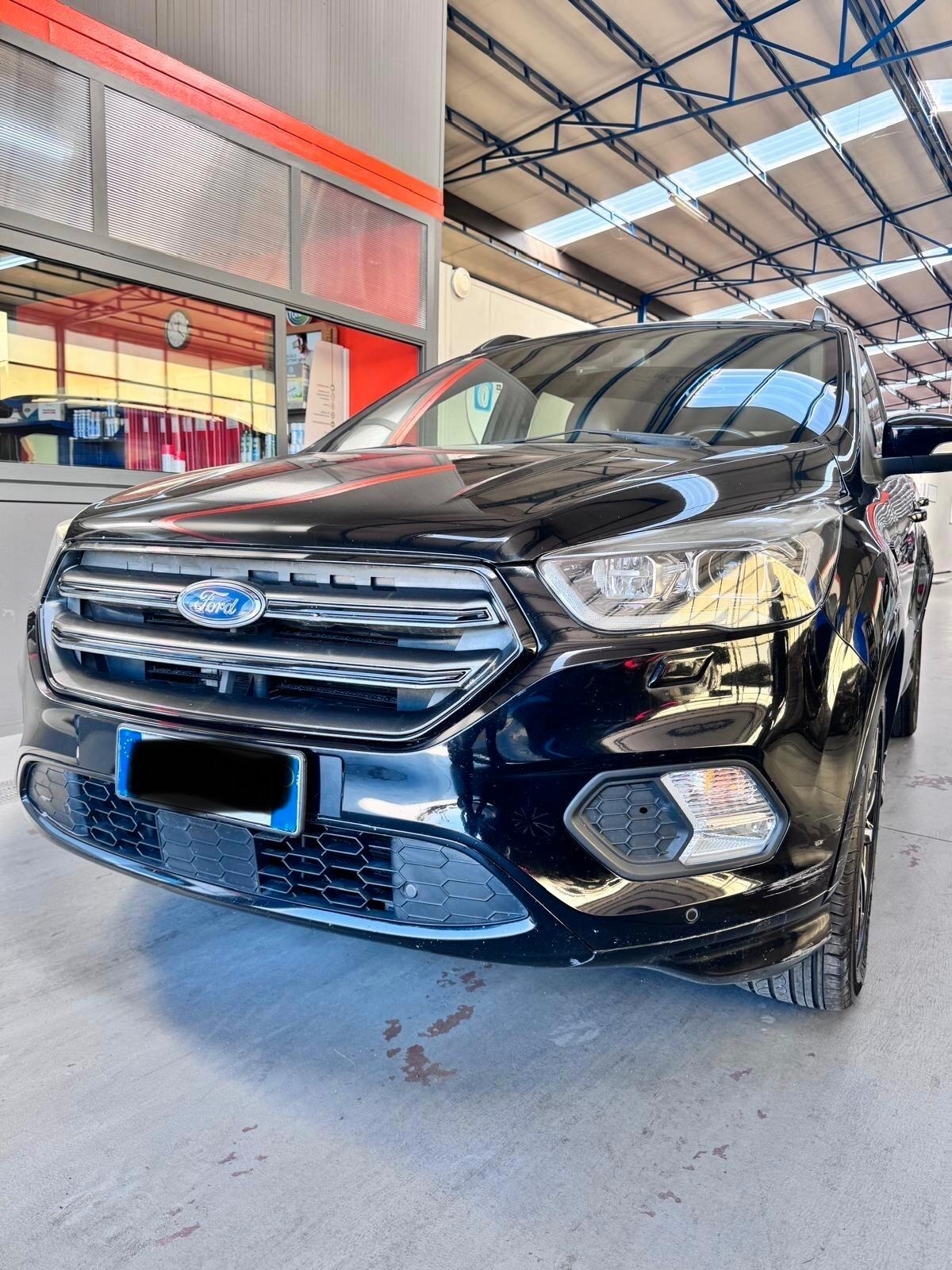 Ford Kuga 1.5 TDCI 120 CV S&S 2WD Powershift ST-Line