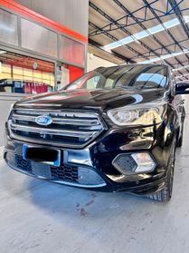 Ford Kuga 1.5 TDCI 120 CV S&S 2WD Powershift ST-Line