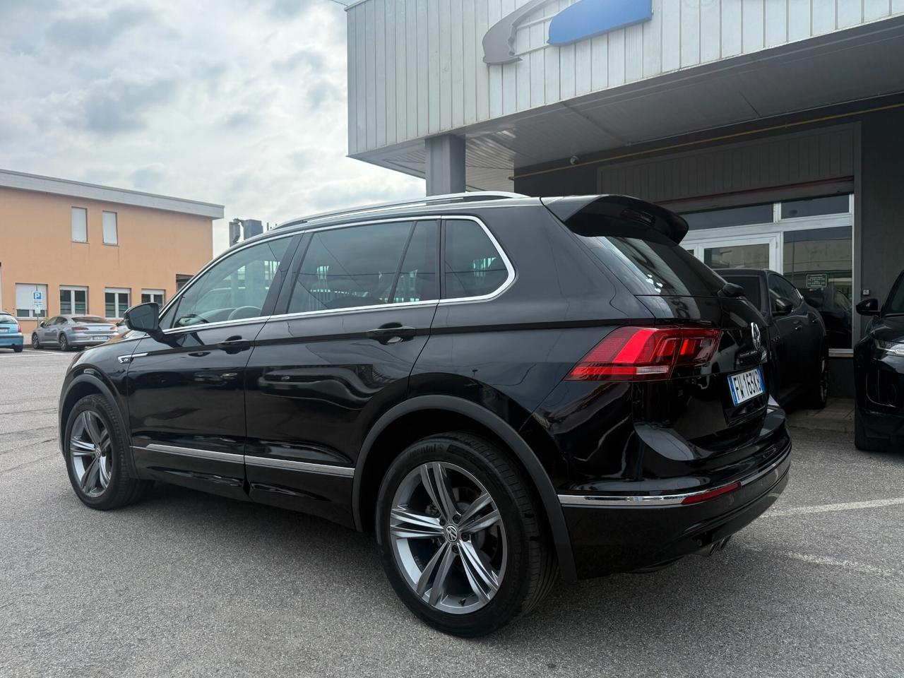 Volkswagen Tiguan 2.0 tdi R-Line Exterior Pack 4motion 150cv RLINE
