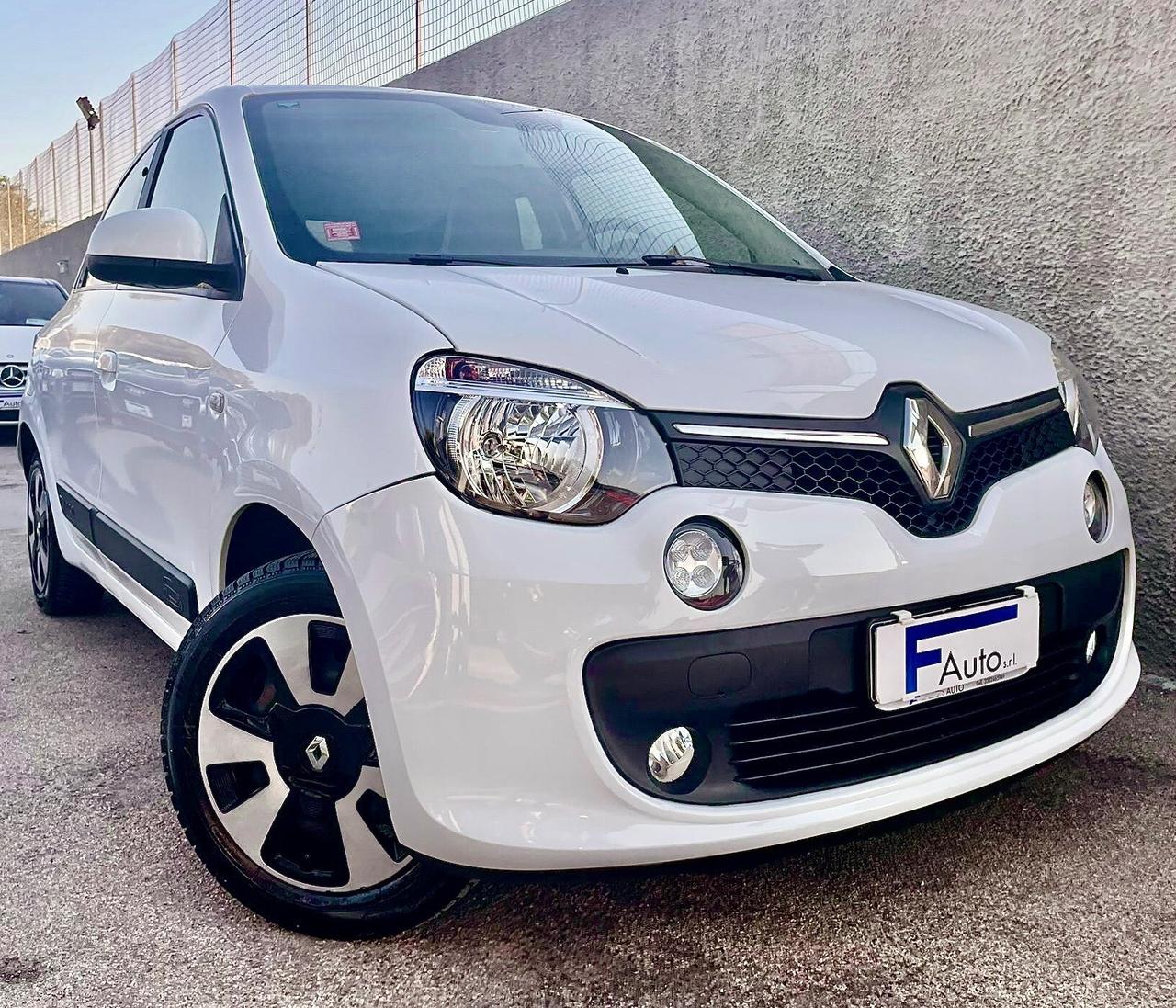 Renault Twingo TCe 90 CV,Navi,retrocamera,sensori di parc.,schermo touchscreen,ecc.