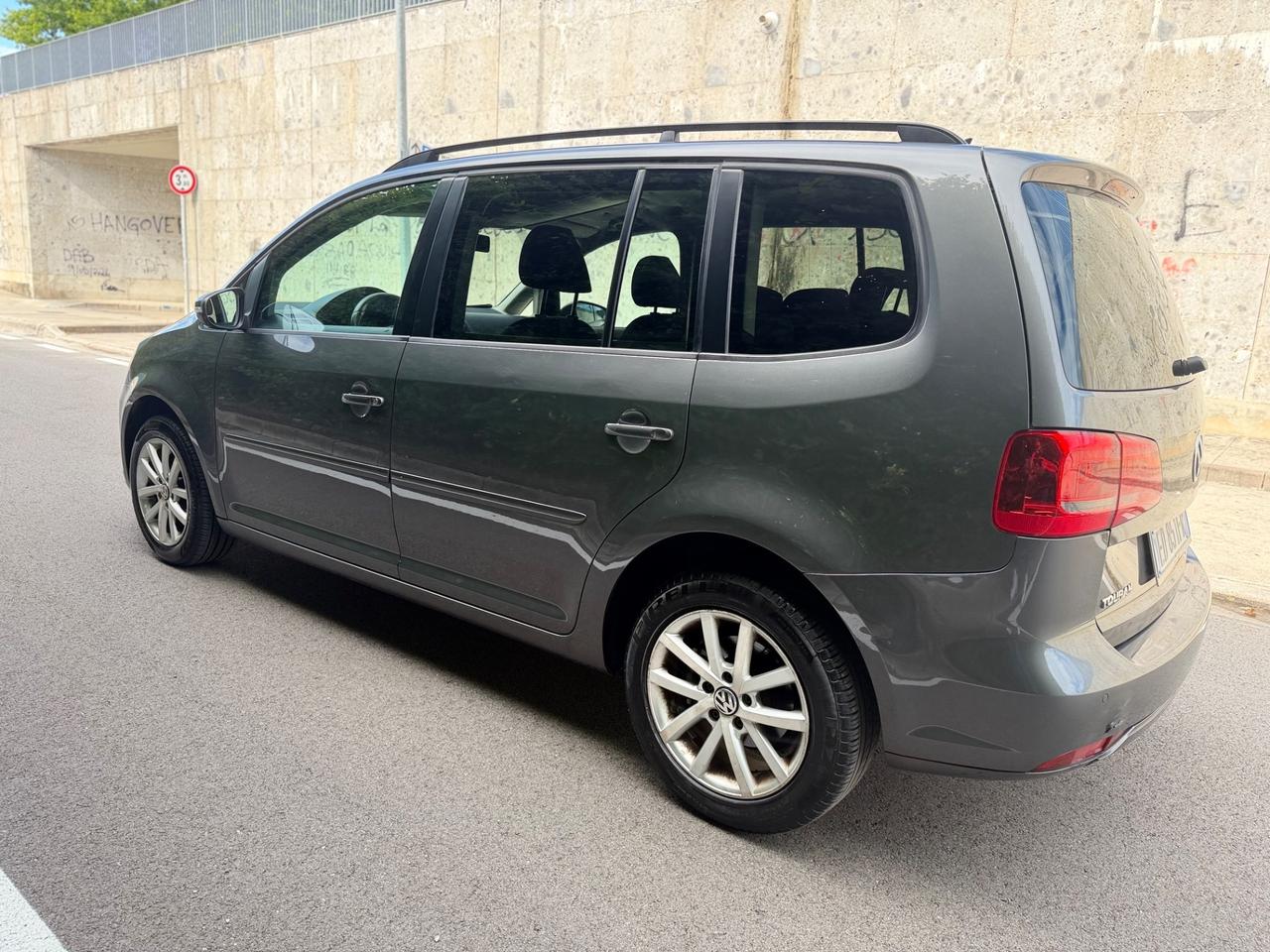 Volkswagen Touran 1.6 TDI 105cv 7 POSTI OK NEOPATENTATI