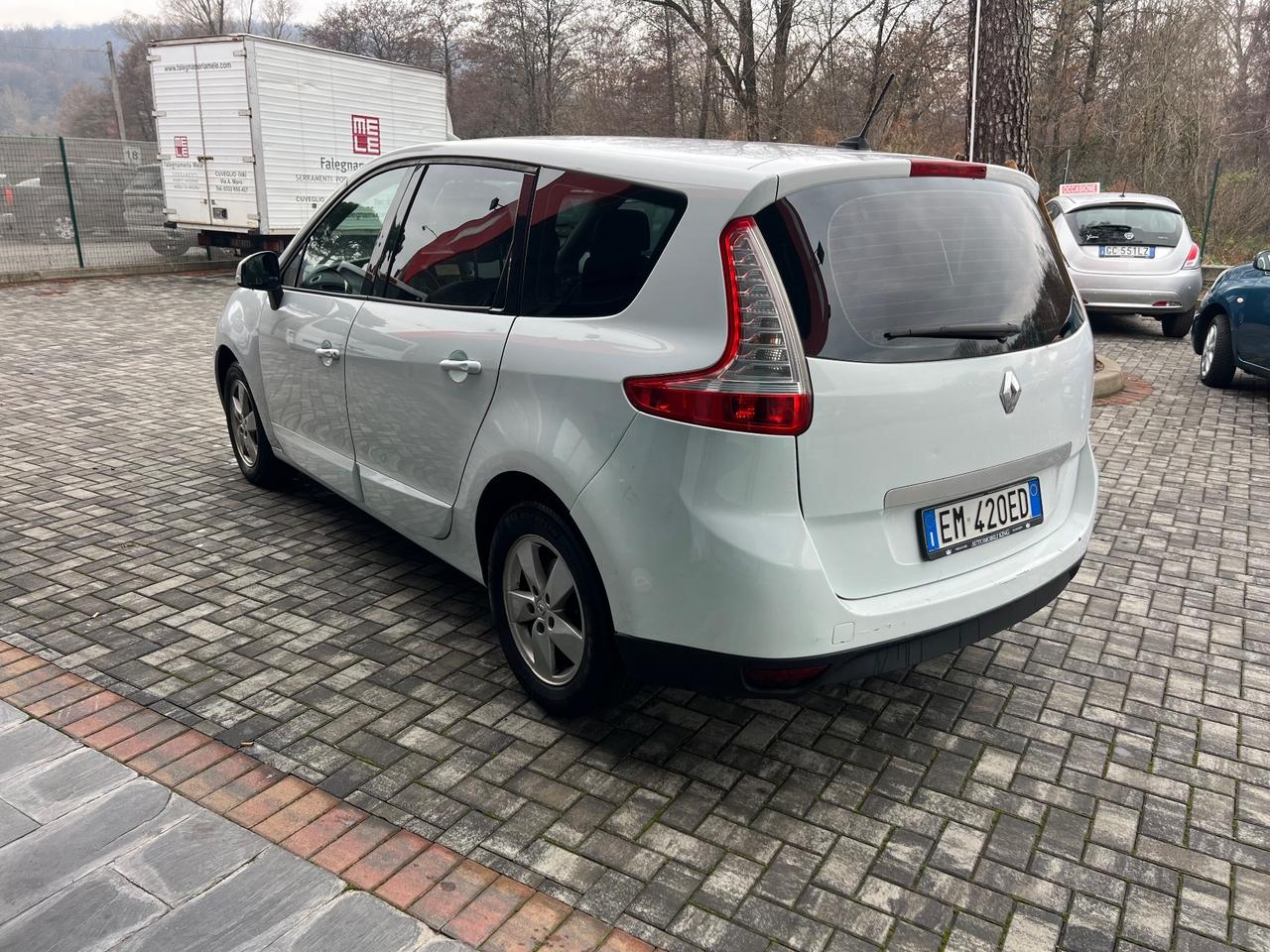 Renault Scenic 1.6 dCi 7posti - NEOPATENTATI