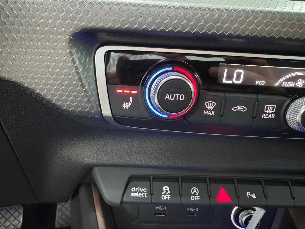 Audi A1 citycarver 30 TFSI S tronic Identity Contrast