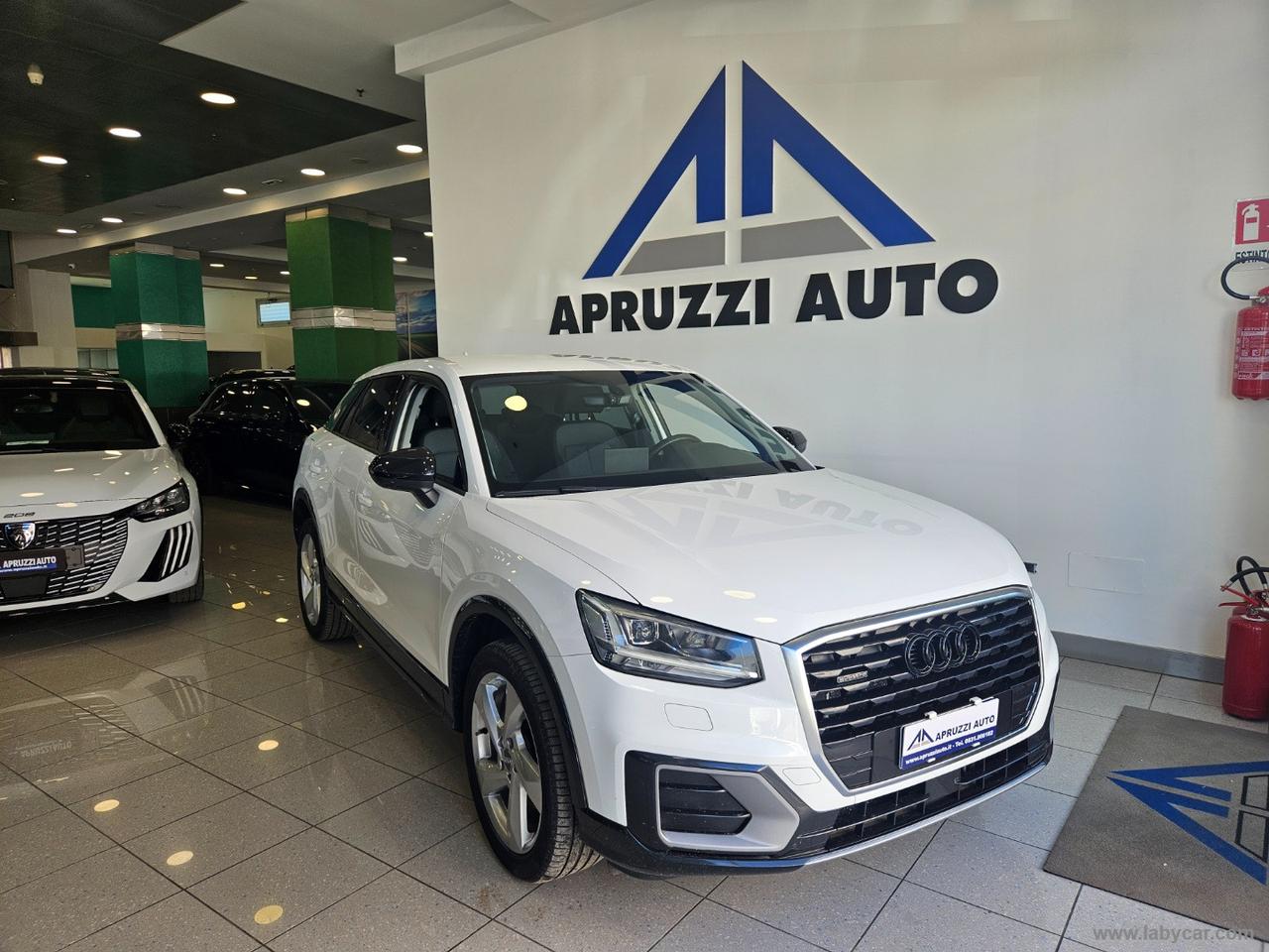 AUDI Q2 35 TDI quattro S tronic Business Adv.