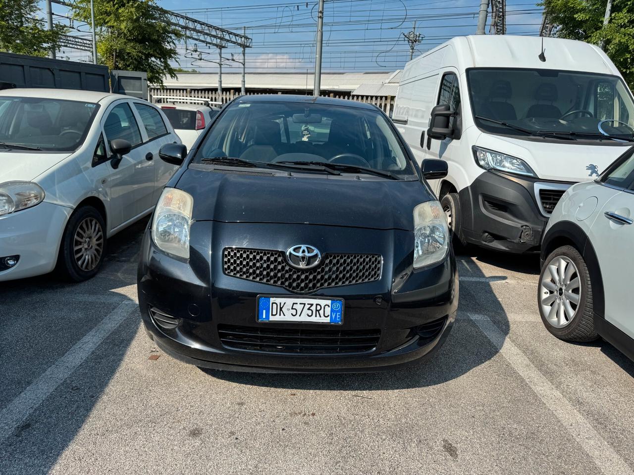 Toyota Yaris 1.0 5 porte