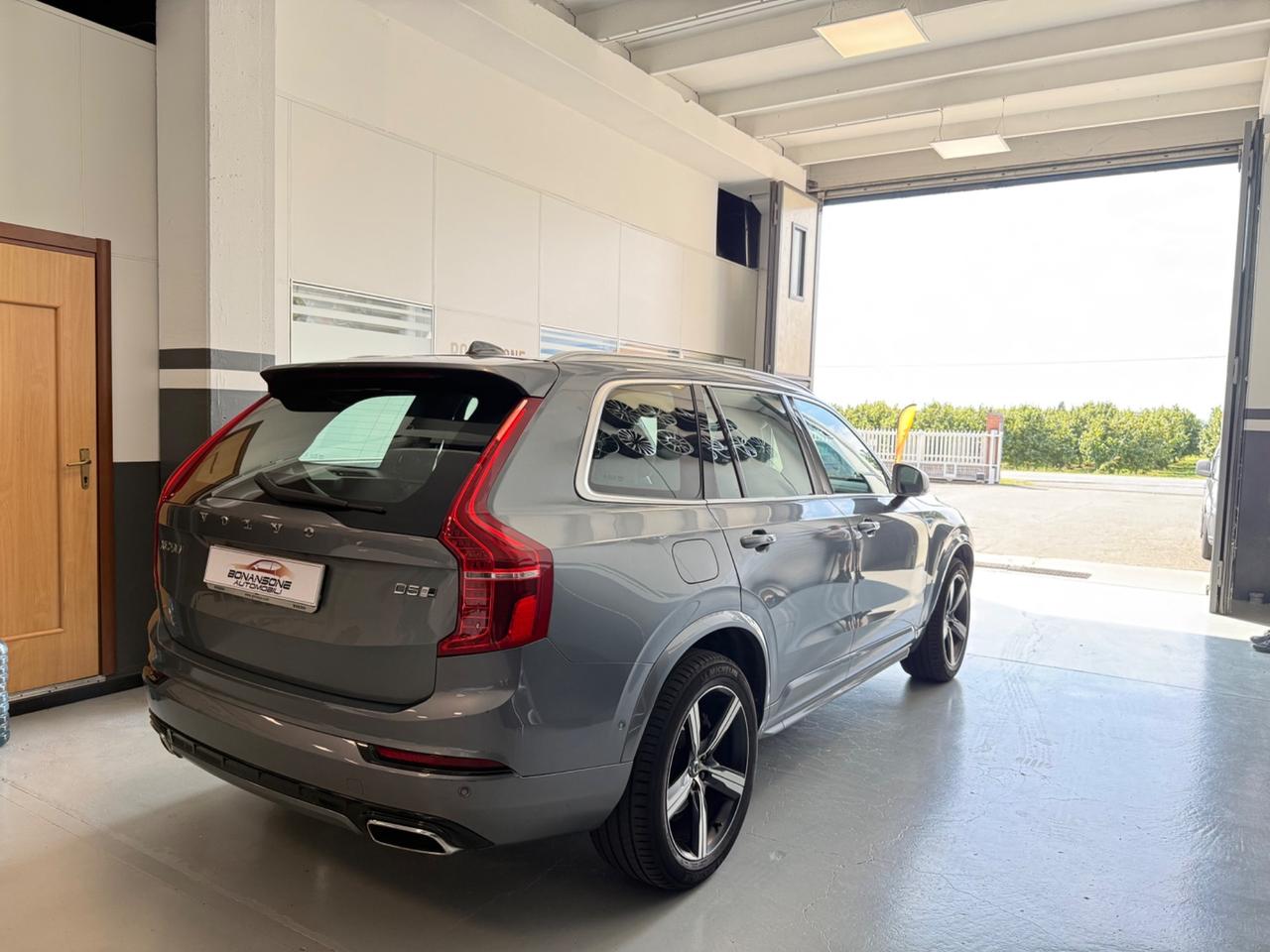 Volvo XC 90 XC90 D5 AWD Geartronic 7 posti R-design