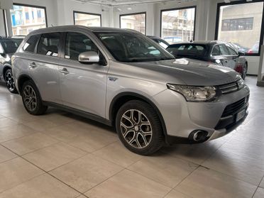 Mitsubishi Outlander 2.0 MIVEC 4WD PHEV Instyle Diamond