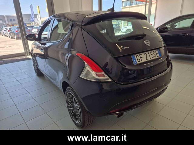 LANCIA Ypsilon 1.0 FireFly 5 porte S&S Hybrid Ecochic Silver