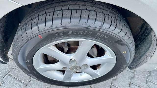 Toyota Corolla 1.6 VVT-i 110CV 3porte Neopatentato