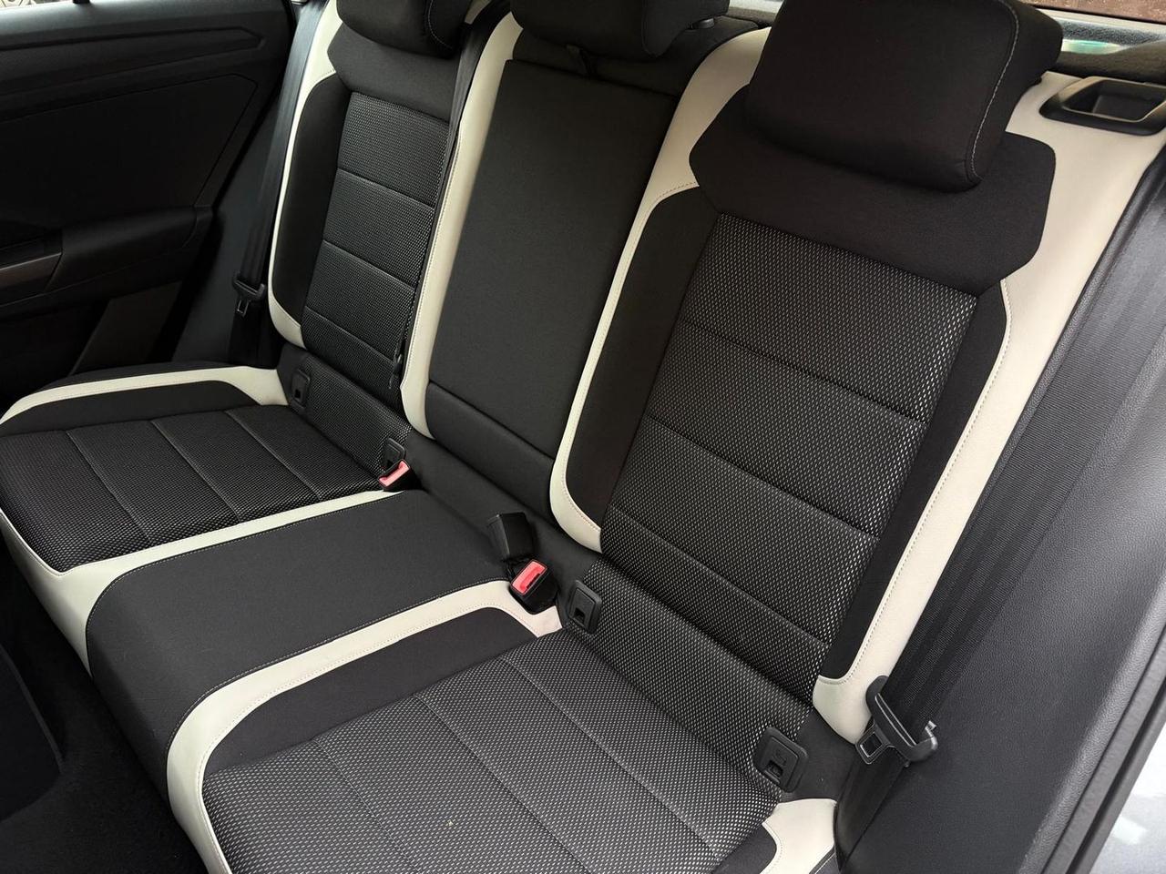 Volkswagen T-Roc 1.5 TSI STYLE 150 CV #5909
