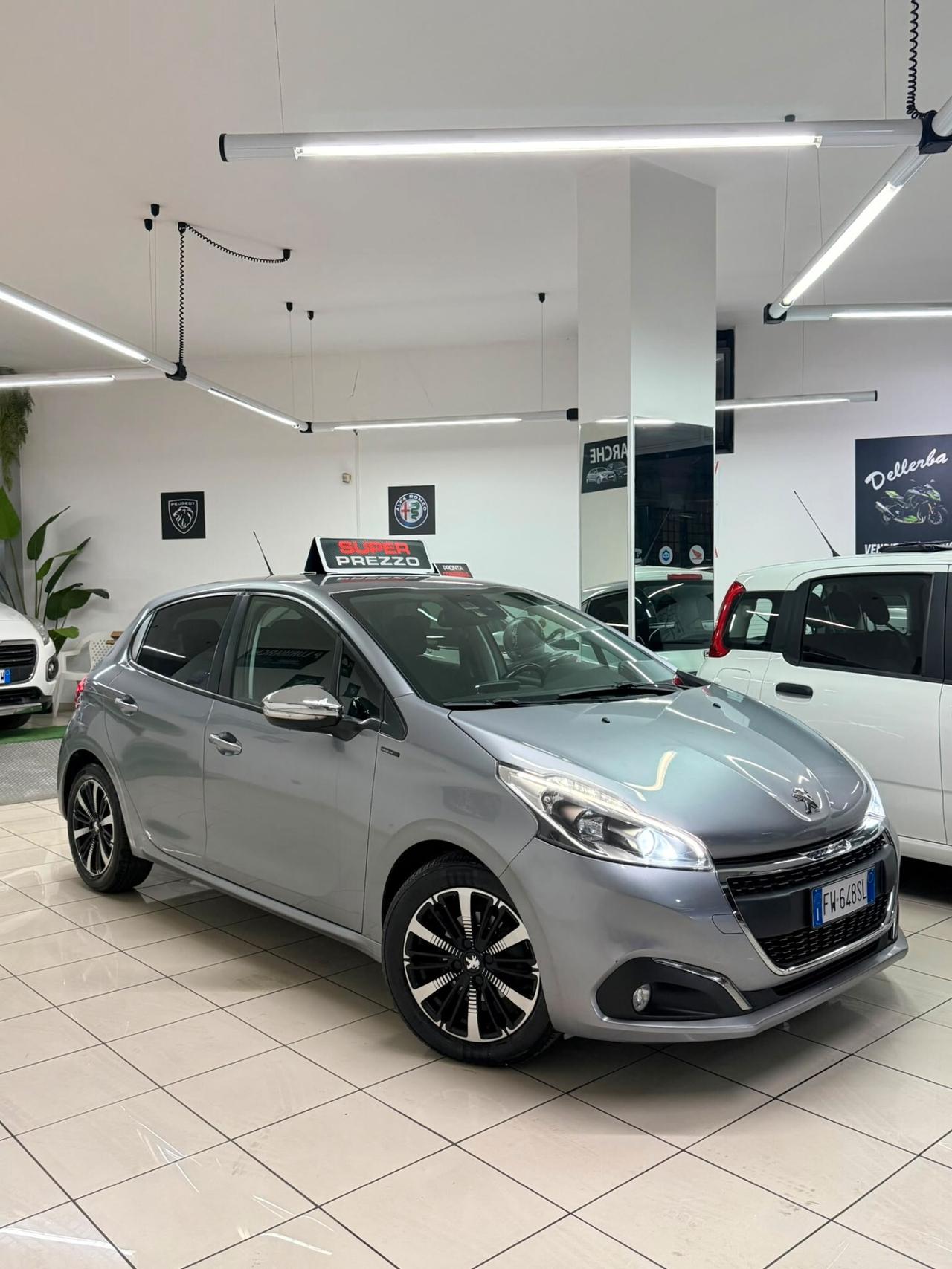 Peugeot 208 BlueHDi 100 S&S 5 porte Signature