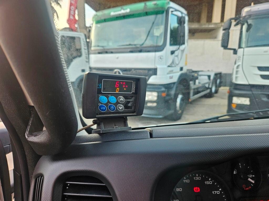 IVECO DAILY 72-150 FRIGO CON PEDANA-2018