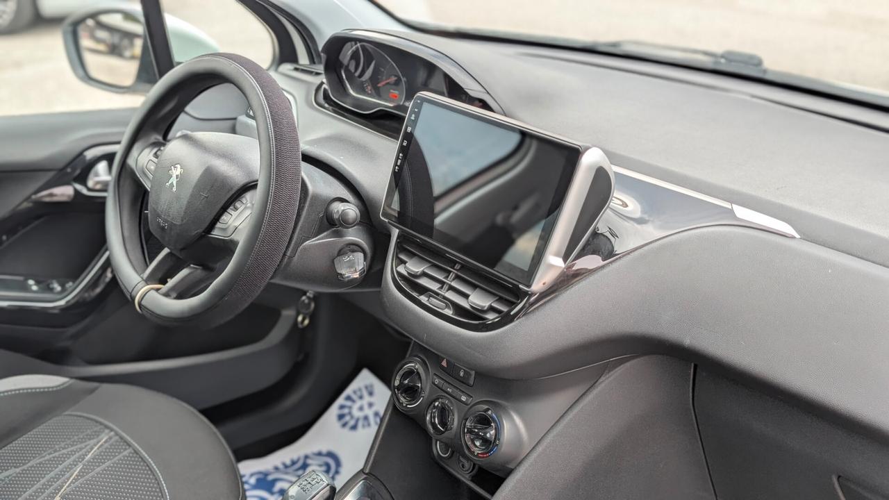 Peugeot 208 1.4 HDi 68 CV 5 porte Allure