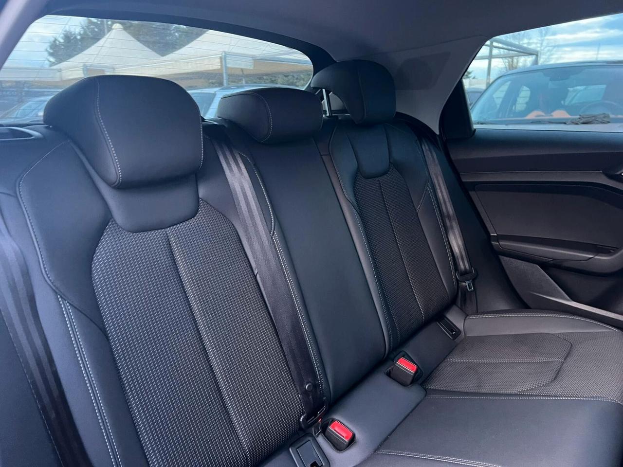 Audi A1 allstreet 30 TFSI S tronic Identity Contrast